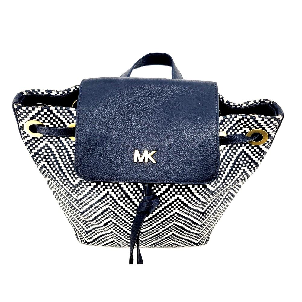 Michael Kors Junie Medium Drawstring Backpack Navy White Chevron Woven Leather - Picture 3 of 11